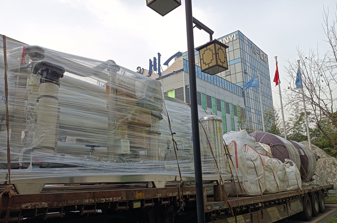 【川一股份】40T單級反滲透設備裝車發往安徽淮南市